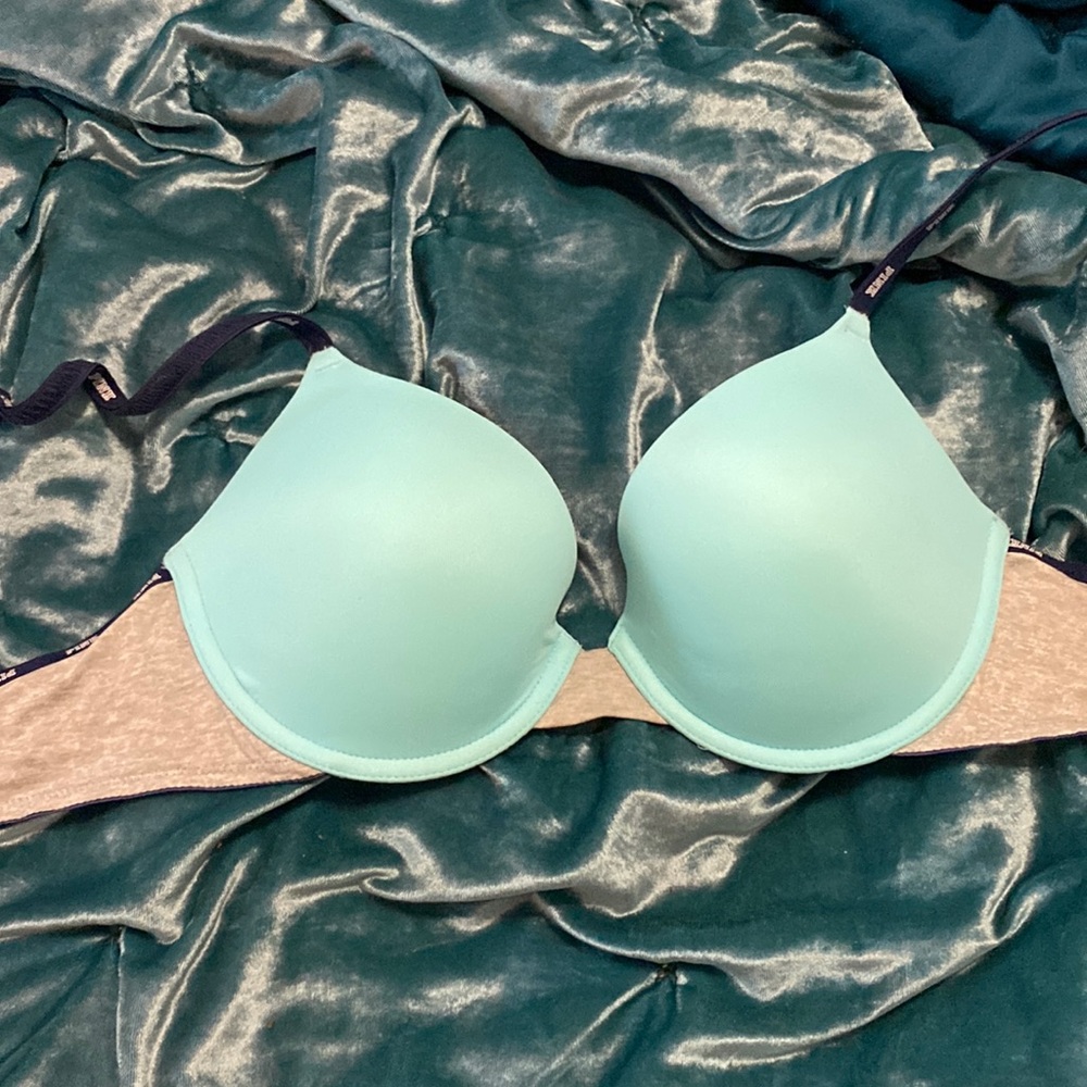 Victoria’s Secret Pink bra
